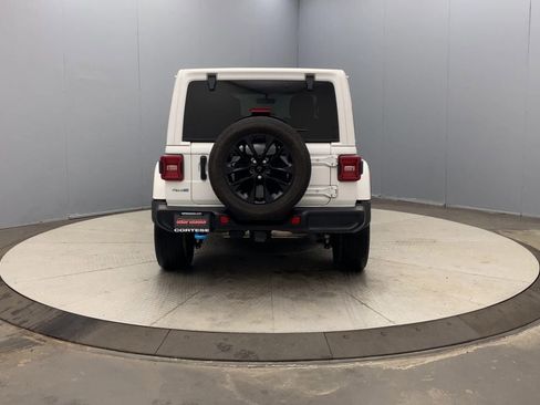 Used 2022 Jeep Wrangler Unlimited Sahara w/ Cold Weather Group AWD/4WD image 4