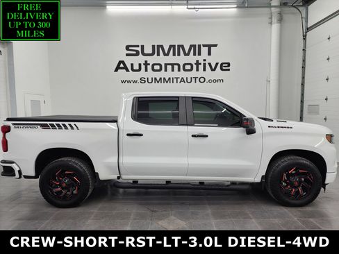 Used 2023 Chevrolet Silverado 1500 RST w/ Redline Edition AWD/4WD image 1