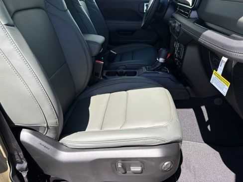 New 2026 Jeep Gladiator Mojave AWD/4WD image 18