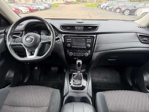 Used 2017 Nissan Rogue SV w/ Midnight Edition Package AWD/4WD image 19