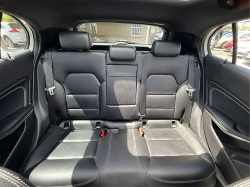 Used 2018 Mercedes-Benz GLA 250 4MATIC w/ Premium Package image 21