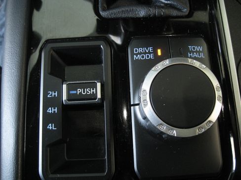 Used 2022 Toyota Tundra Platinum image 17