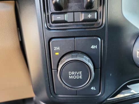 Certified 2023 Ford F250 Lariat w/ Tow Technology Package image 30