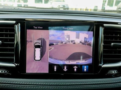 Used 2020 Chrysler Pacifica Limited w/ Tire & Wheel Group image 10