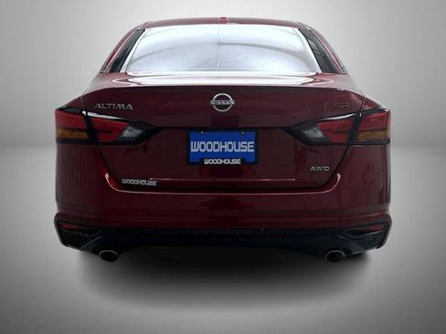 Certified 2024 Nissan Altima 2.5 SR w/ SR Premium Package AWD/4WD image 6