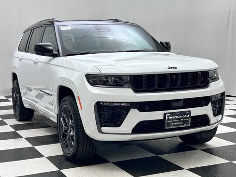 New 2026 Jeep Grand Cherokee L Summit AWD/4WD image 2