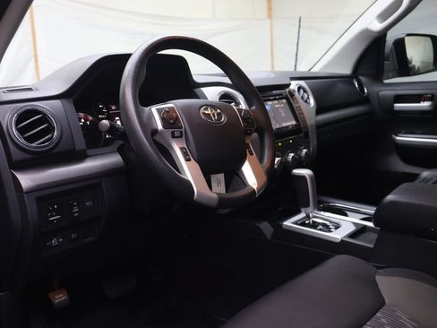 Used 2018 Toyota Tundra SR5 w/ SR5 Upgrade Package AWD/4WD image 17