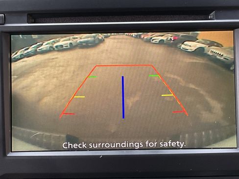 Used 2019 Nissan Titan SL w/ Midnight Edition image 16