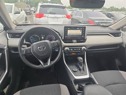 Used 2019 Toyota RAV4 XLE w/ Convenience Package AWD/4WD image 6