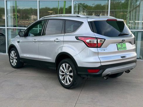 Used 2017 Ford Escape Titanium image 5