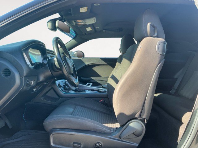 Used 2018 Dodge Challenger SXT RWD image 4