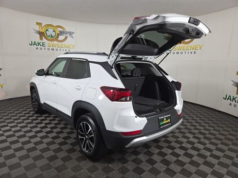 Certified 2025 Chevrolet TrailBlazer LT FWD image 30