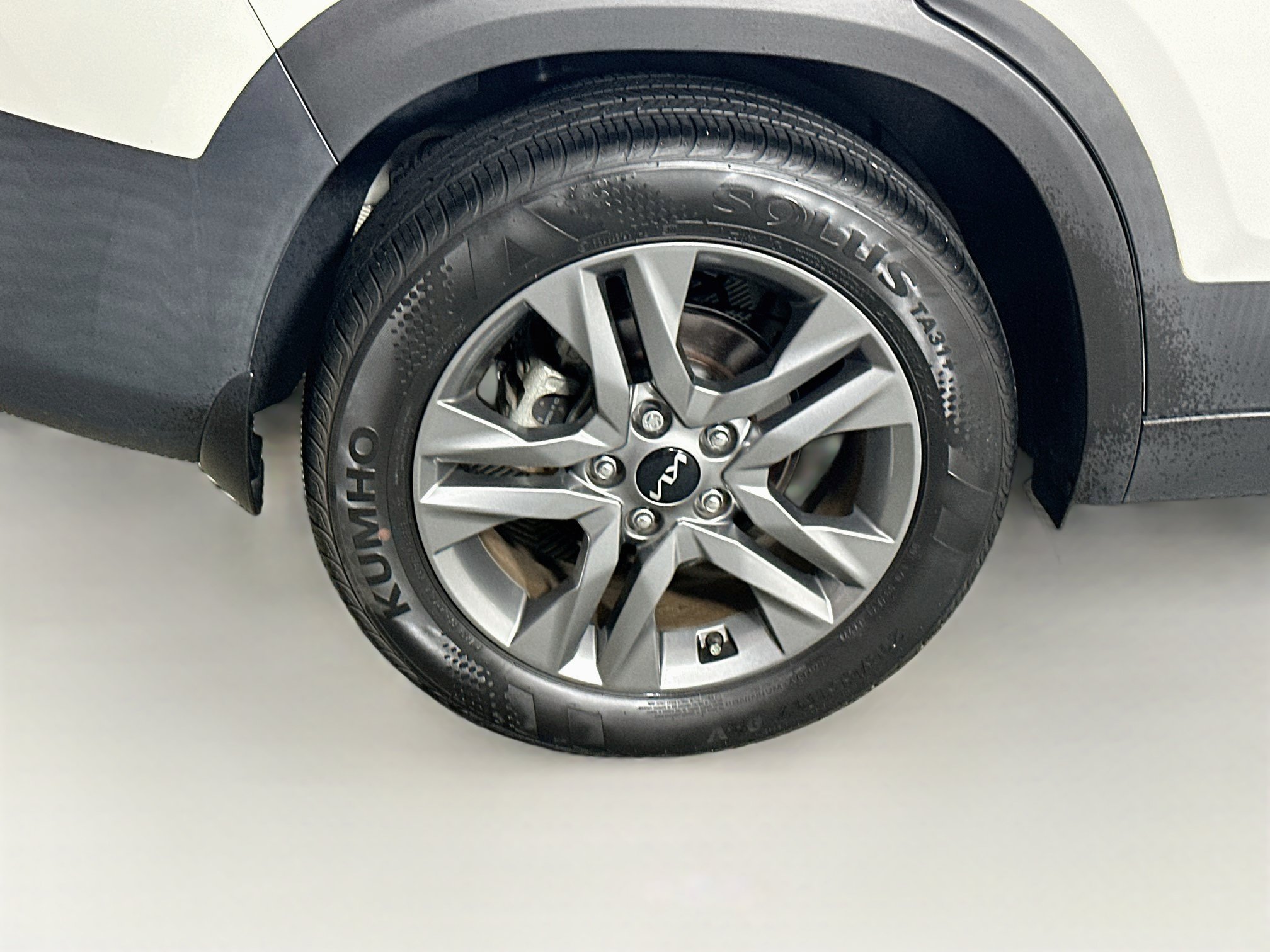 Used 2023 Kia Seltos S FWD image 11