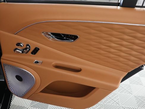 Used 2021 Bentley Flying Spur W12 w/ First Edition Specification AWD/4WD image 27
