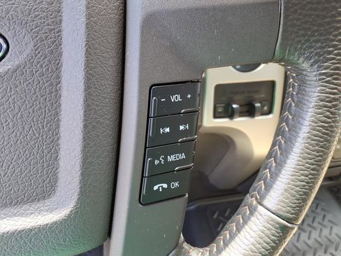 Used 2014 Ford F150 XLT w/ XLT Chrome Package AWD/4WD image 24