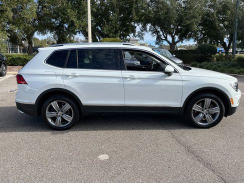 Certified 2019 Volkswagen Tiguan SEL Premium image 9