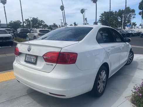 Used 2013 Volkswagen Jetta SE image 4