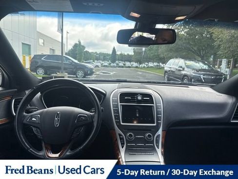Used 2016 Lincoln MKX Reserve w/ Technology Package AWD/4WD image 17