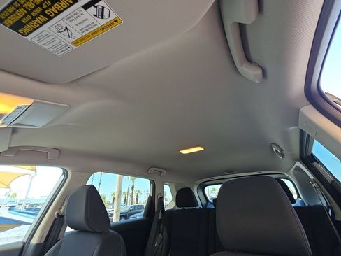 Used 2024 Nissan Rogue S FWD image 19