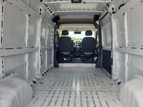 Used 2026 RAM ProMaster 2500 w/ Convenience Group FWD image 16