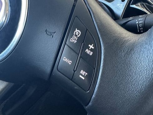 Used 2017 FIAT 500 Pop FWD image 21