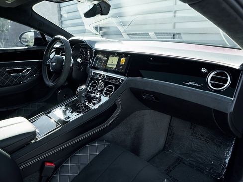 Used 2023 Bentley Continental GT Speed image 33