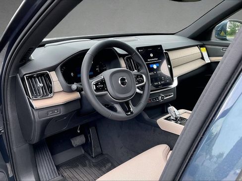 New 2026 Volvo XC90 T8 Ultra w/ Protection Package Premier AWD/4WD image 8