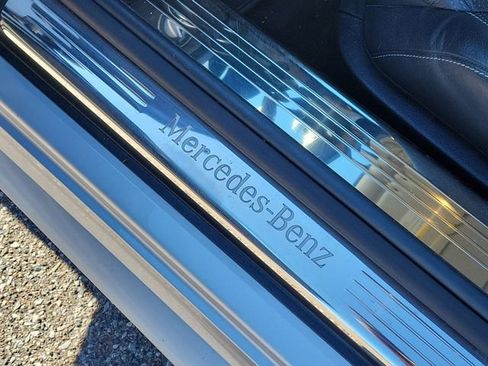 Used 2017 Mercedes-Benz SL 550 w/ Driver Assistance Package image 16