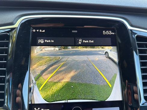 Used 2017 Volvo XC90 T6 Momentum AWD/4WD image 10
