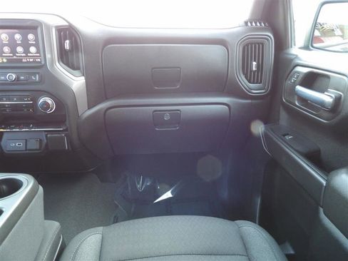 Used 2022 Chevrolet Silverado 1500 Custom image 17