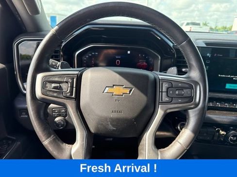 Used 2022 Chevrolet Silverado 1500 LT w/ Safety Package RWD image 5