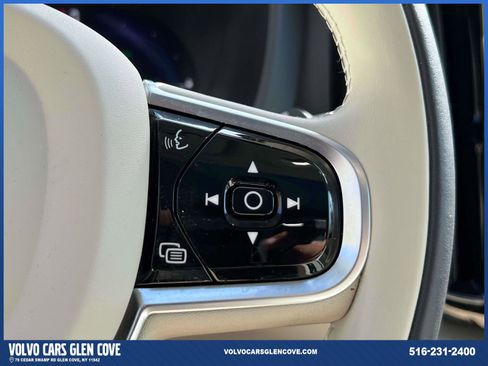 Certified 2023 Volvo XC60 T8 Plus image 20