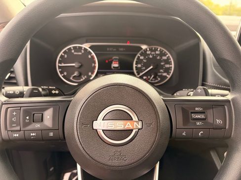 Certified 2023 Nissan Rogue S FWD image 30
