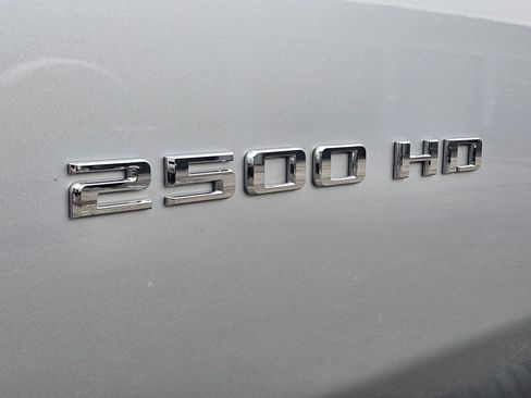 Used 2023 Chevrolet Silverado 2500 LTZ image 9