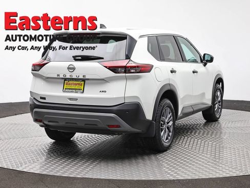 Used 2023 Nissan Rogue S AWD/4WD image 5