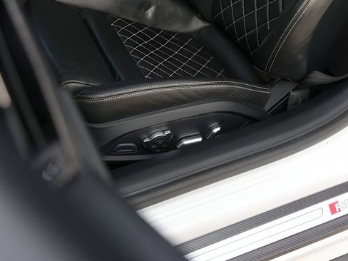 Used 2018 Audi R8 V10 plus image 12