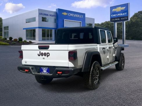 Used 2024 Jeep Gladiator Mojave w/ Convenience Group AWD/4WD image 6