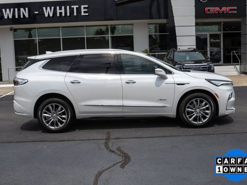 Used 2024 Buick Enclave Avenir w/ Avenir Technology Package FWD image 2