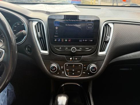 Used 2021 Chevrolet Malibu LT w/ Midnight Edition FWD image 14