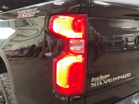 Used 2020 Chevrolet Silverado 1500 LT Trail Boss AWD/4WD image 30
