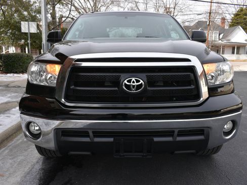 Used 2010 Toyota Tundra Grade 4x2 4dr CrewMax Cab Pick image 5