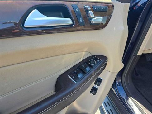 Used 2019 Mercedes-Benz GLS 450 4MATIC image 23
