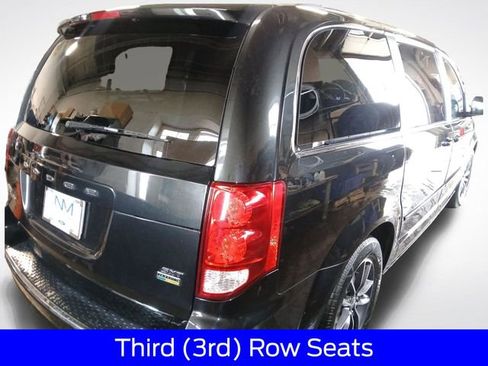 Used 2017 Dodge Grand Caravan SXT w/ Driver Convenience Group FWD image 10