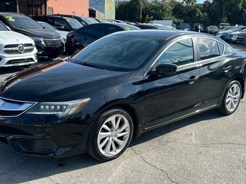 Used 2017 Acura ILX image 2