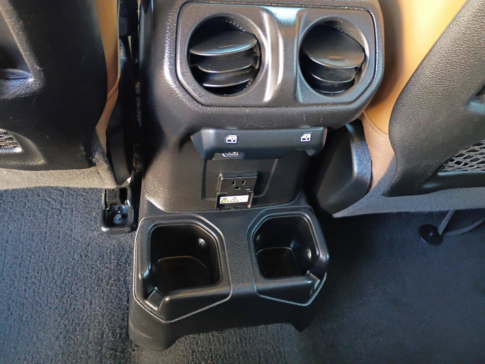 Used 2021 Jeep Gladiator Rubicon AWD/4WD image 16