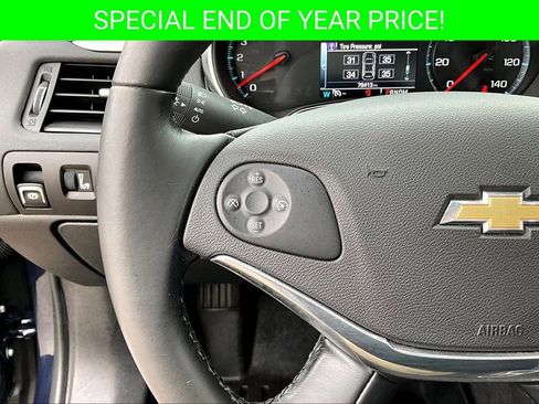 Used 2016 Chevrolet Impala LT w/ Convenience Package image 11