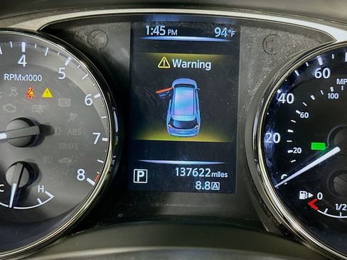 Used 2016 Nissan Rogue SV FWD image 12