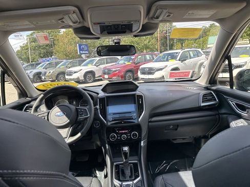 Used 2022 Subaru Forester Touring image 27