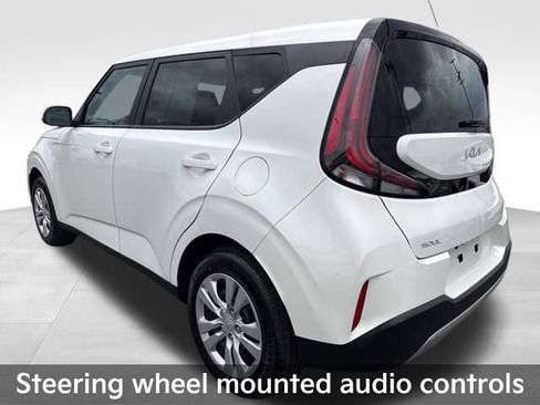 Used 2023 Kia Soul LX image 8