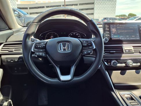 Certified 2018 Honda Accord Touring image 14